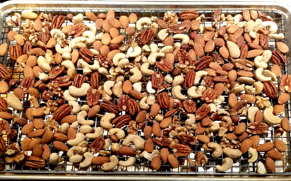 Simple Toasted Nuts Snack